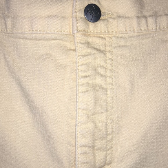 NYDJ Pale Yellow Lift & Tuck High Rise Capris - 14 - Picture 3 of 12